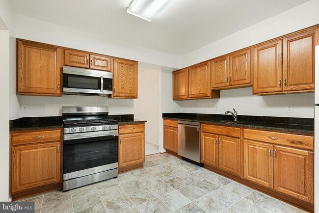 Building Photo - 7708 Asterella Ct