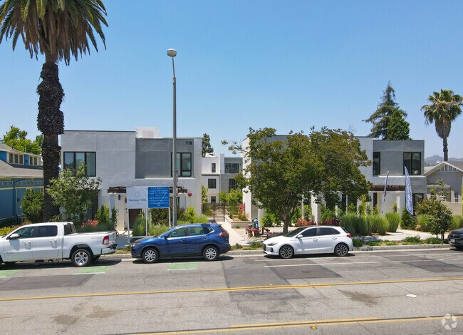 Alternate - 715-725 S Marengo Ave