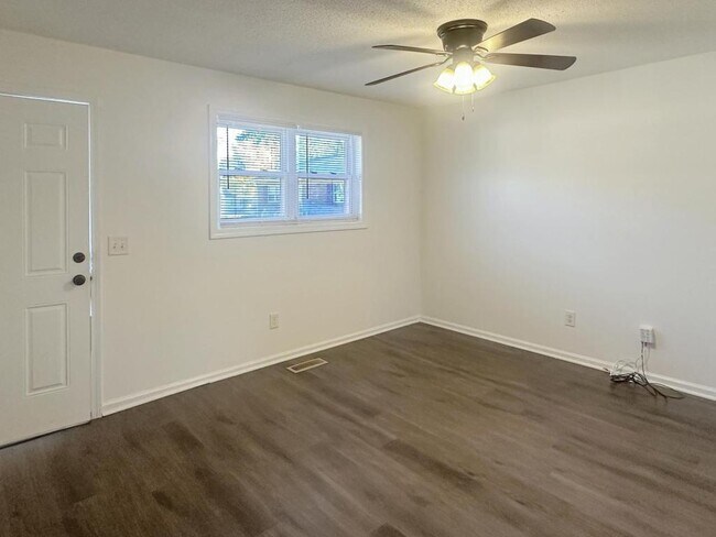 Foto del edificio - 1002 Martin Luther King Jr Dr