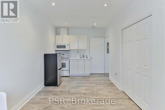 Building Photo - 1364 St Clair Ave W