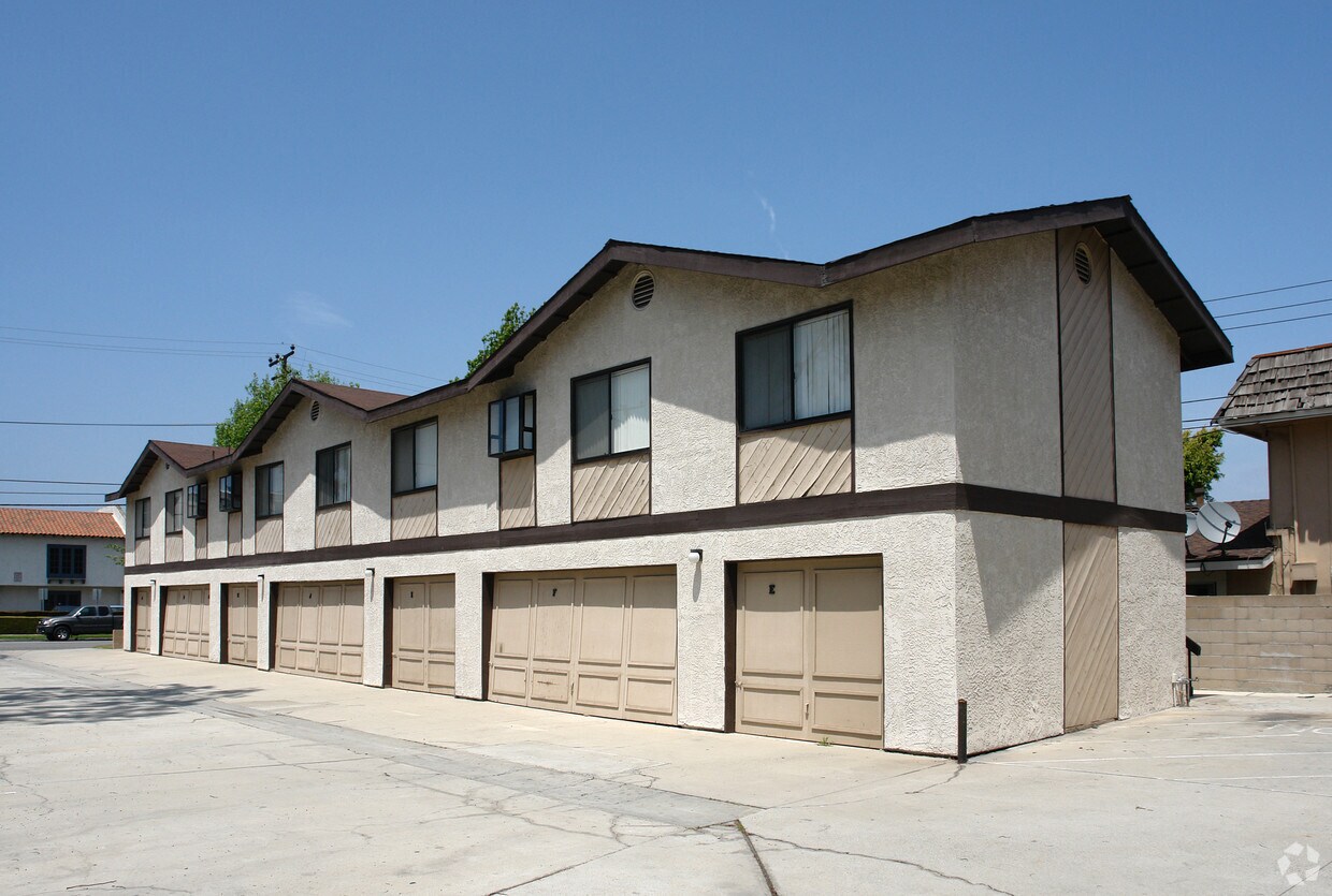 Building Photo - 17682 Cameron St