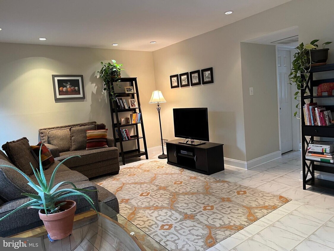 1750 Westwind Way, McLean, VA 22102 Townhome Rentals in McLean VA