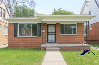 Building Photo - 15082 Sorrento Ave