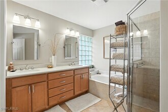 Building Photo - 1381 Areca Cove