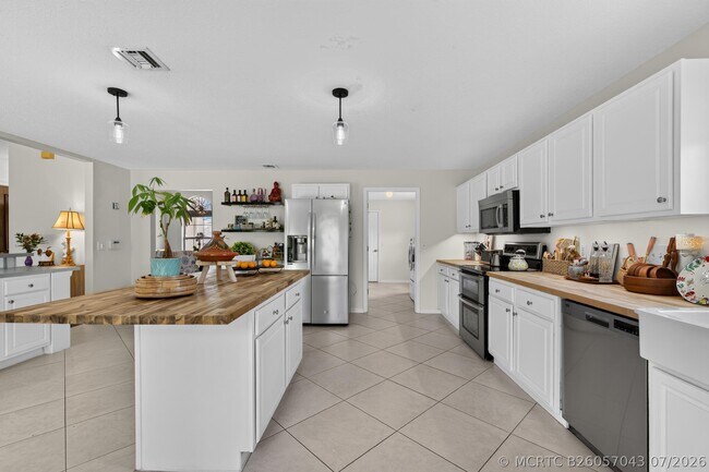 Foto del edificio - 5758 Benbow Ct