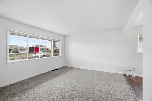 Foto del edificio - 3917 E Fairview Ave