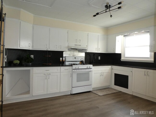 Building Photo - 1354 Stelton Rd