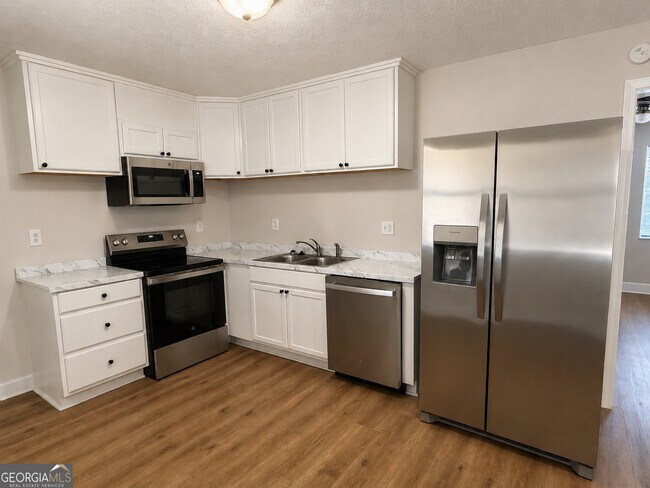 Foto del edificio - 116 Bradley Cir