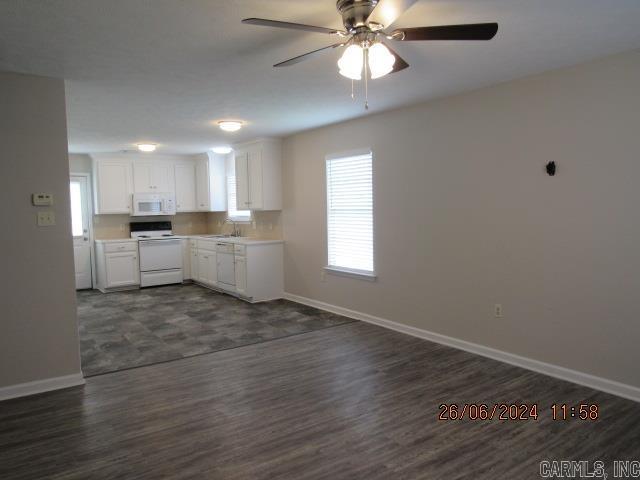 Building Photo - 15 Alexis Ln