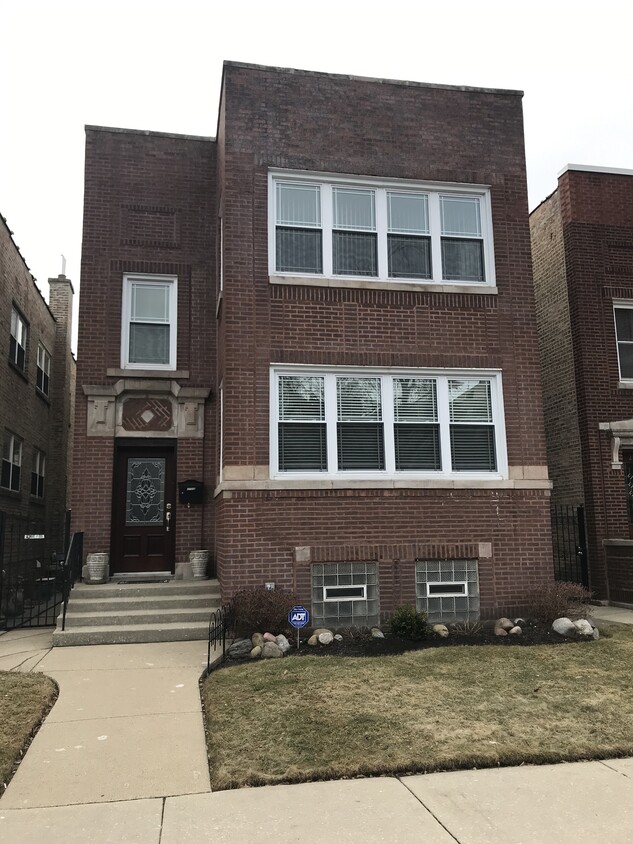 Foto principal - 2723 W Carmen Ave