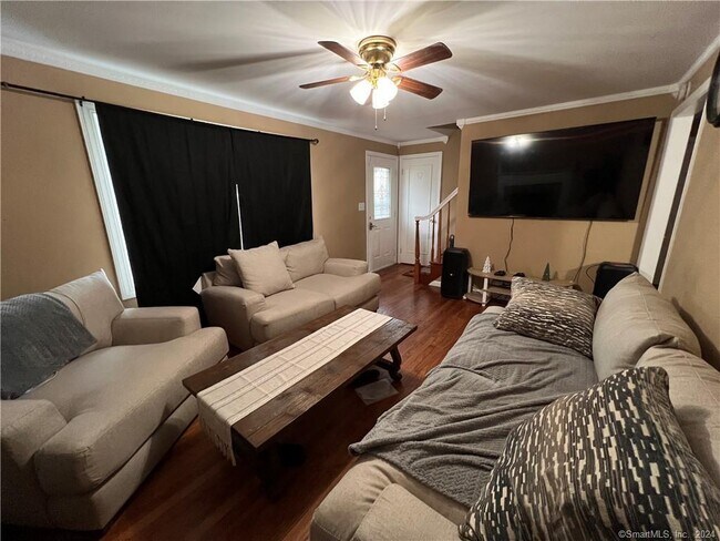 Foto del edificio - 102 Memory Ln