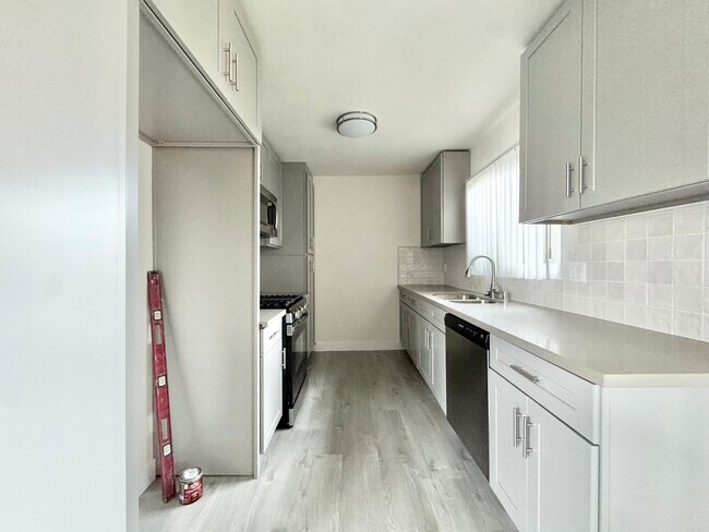 Foto del edificio - 212 S Westlake Ave