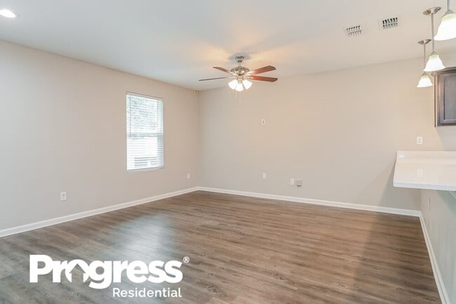 Foto del edificio - 1390 Sarahs Landing Dr