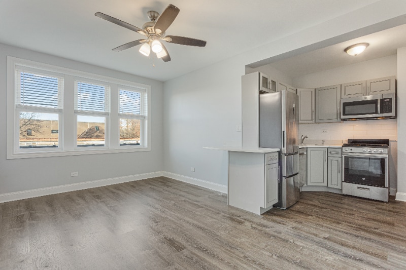 Foto principal - 1521 W Sherwin Ave