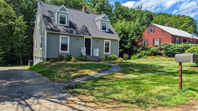 Building Photo - 64 Cottonwood Ave