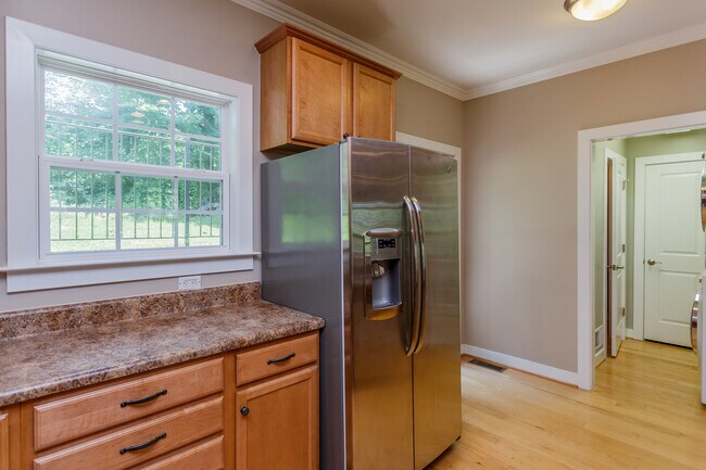 Foto del edificio - 154 Brookwood Dr
