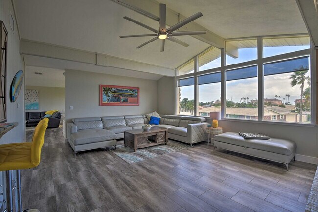 Foto del edificio - 726 Alden Dr