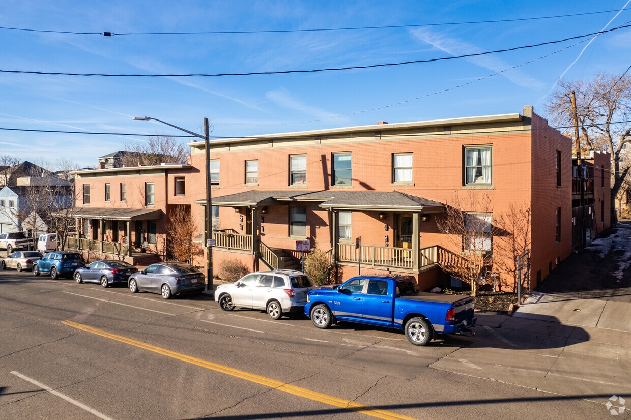 The Homer Condominiums Apartments in Denver, CO