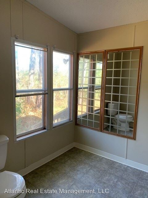 Building Photo - 3 br, 2 bath House - 3304 Alfreda Court