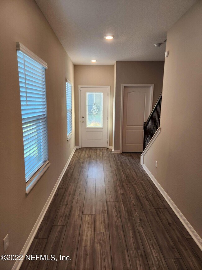 Building Photo - 219 Fellbrook Dr