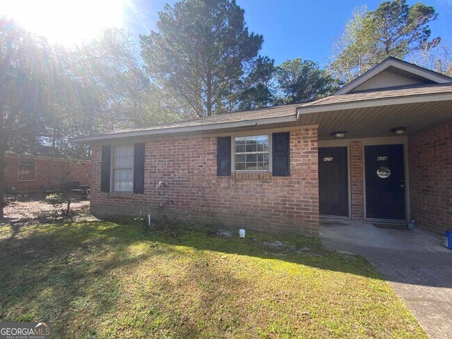 Building Photo - 426 Admiral's Walk Dr
