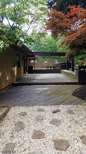 Building Photo - 12 Matt Dr