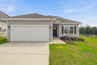Building Photo - 201 Lyla Ln