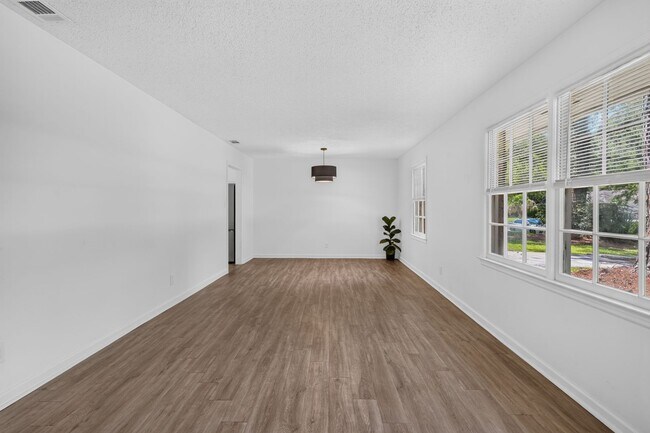 Foto del edificio - 31 Beaver Run Dr