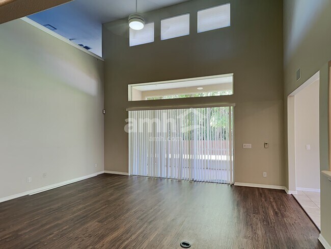 Foto del edificio - 306 36th St NE