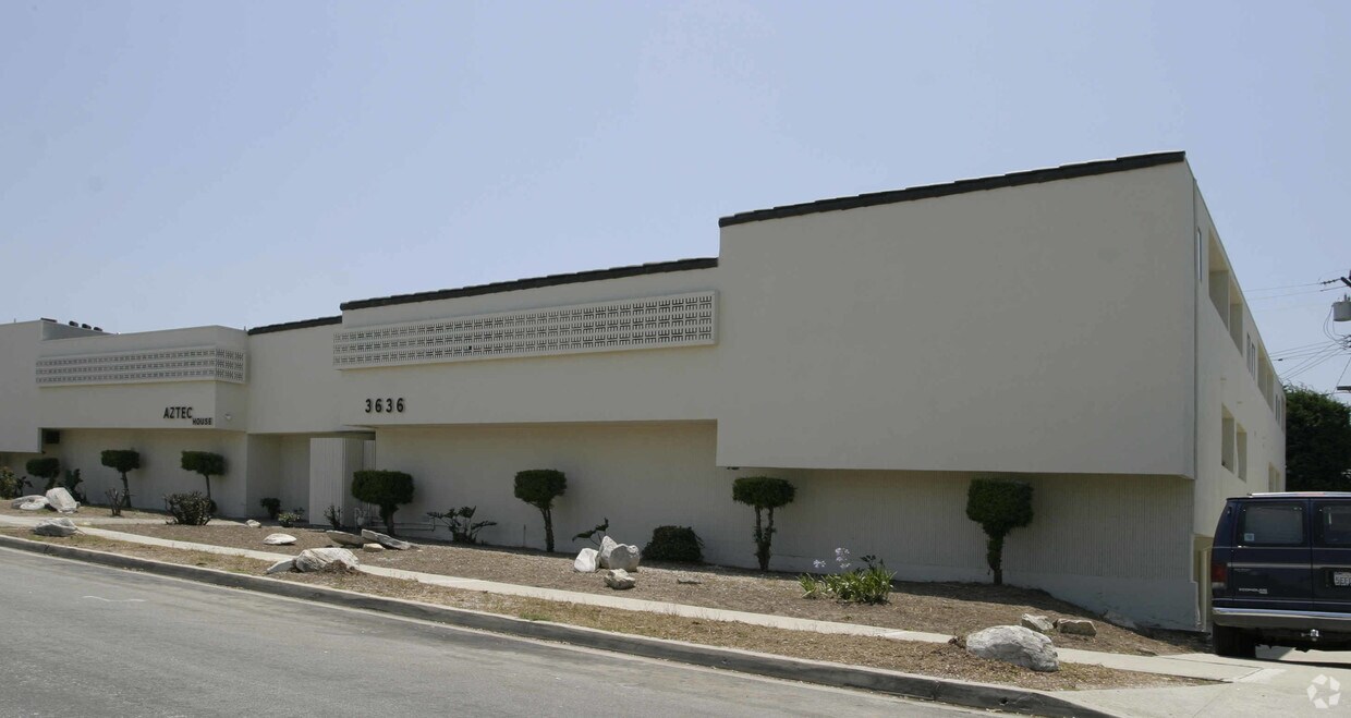 Primary Photo - Aztec House Apartments