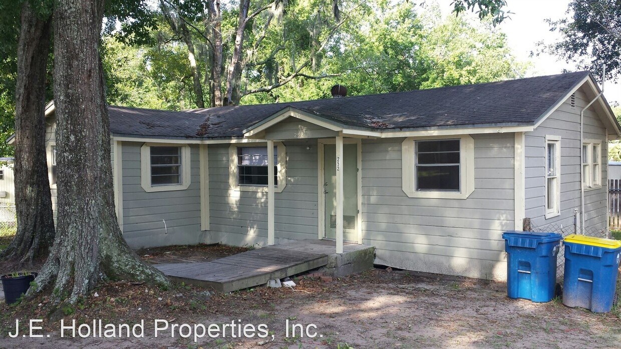 Foto principal - 2 br, 1 bath House - 252 Century Street