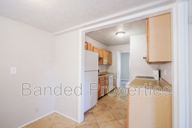 Building Photo - 276 W 700 N