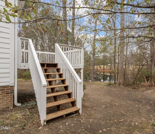 Foto del edificio - 108 Henson Pl