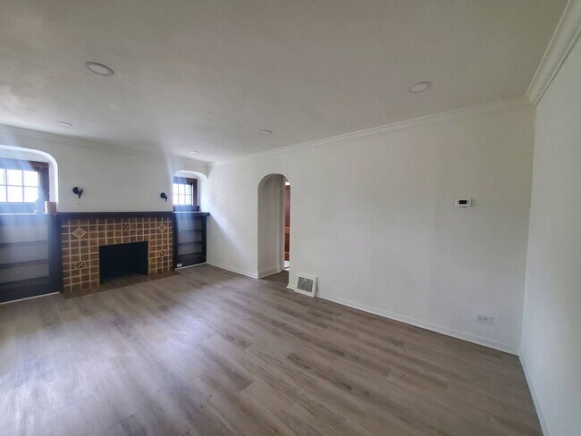 Foto del edificio - 13407 Puritas Ave