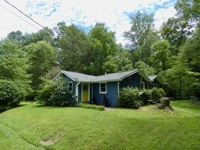 Building Photo - 15 Chestnut Creek Rd
