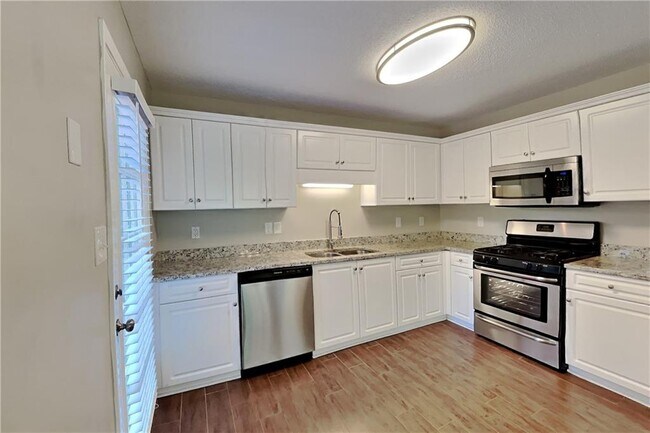 Building Photo - 241 Kipling Dr
