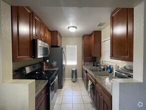 Building Photo - 10740 Aderman Ave