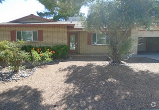 Building Photo - 760 Crestwood Dr