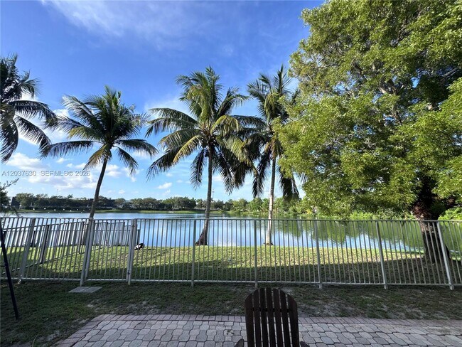 Building Photo - 4924 SW 151st Ave