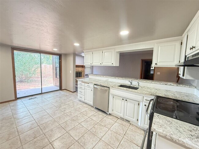 Foto del edificio - 213 Woodbridge Cir