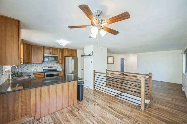 Foto del edificio - Updated 5BR House near Stanley Marketplace...