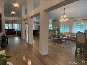 Building Photo - 328 Selkirk Dr