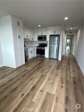Building Photo - 609 N Meyler St