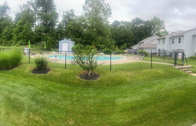Foto del edificio - 5302 Country Club Ln