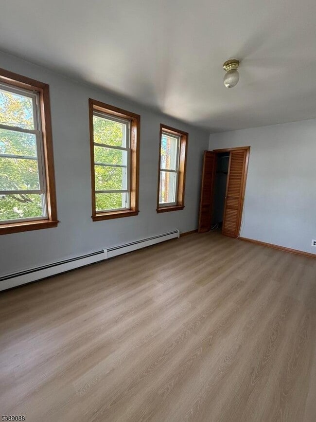 Foto del edificio - 728 3rd Ave
