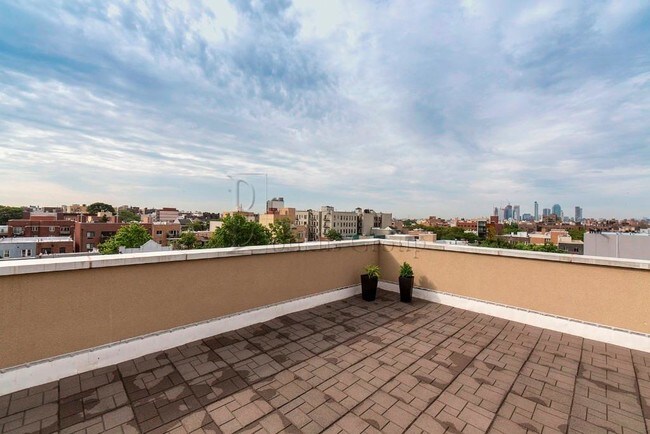 Foto del edificio - 2625 28th St