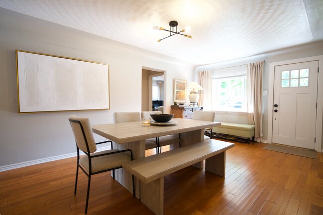 Foto del edificio - 4320 Winona Ct