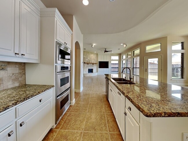 Building Photo - 11340 Classic Ln