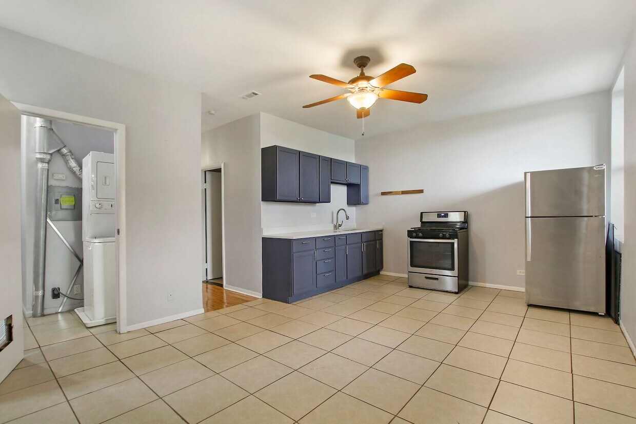 Primary Photo - 4040 South Wabash Avenue, Unit 2