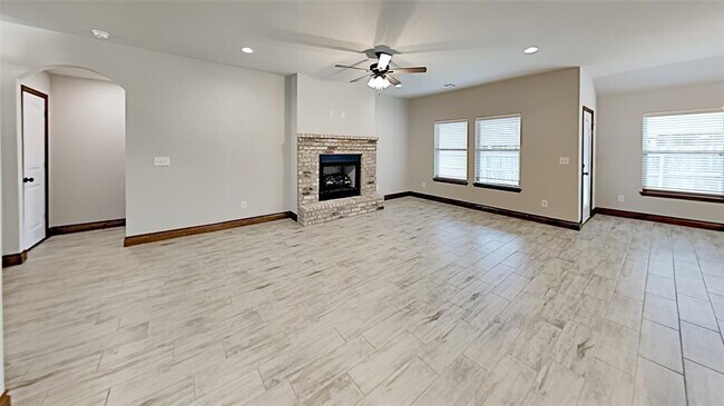 Foto del edificio - 7044 Hidden Trail Ln